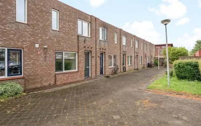 Tussenwoning te koop: Zeedistel 57, Veldhuizen De Meern