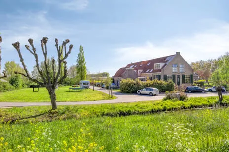 Tussenwoning te koop: Zeelandhoeve 4, Voorweg Hazerswoude-Dorp