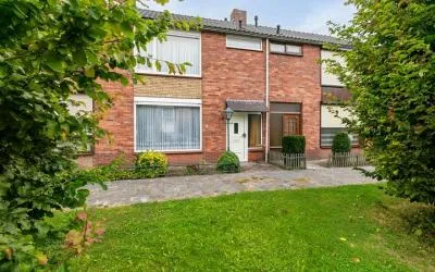 Tussenwoning te huur: Zeelandiastraat 9, Kern Sas van Gent Sas Van Gent