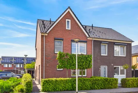 Twee-onder-één-kap te koop: Zeelandstraat 4, Cromhoffsbleek-Kotman Enschede