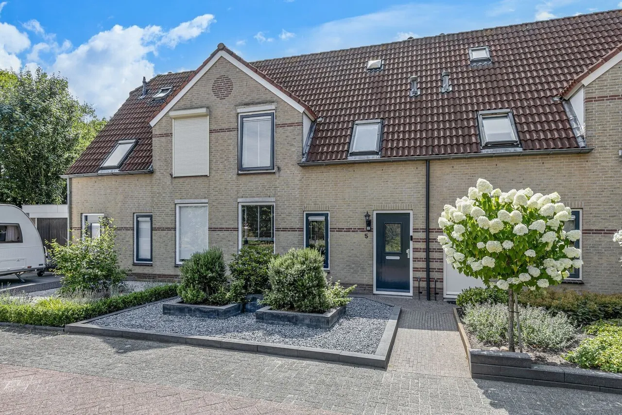 Tussenwoning te koop: Zeemanhof 5, Nijkerk