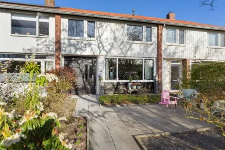 Tussenwoning te koop: Zeemanstraat 4, Assen
