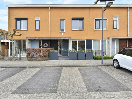 Tussenwoning te koop: Zeepaddestoel 3, Woerdblok Naaldwijk