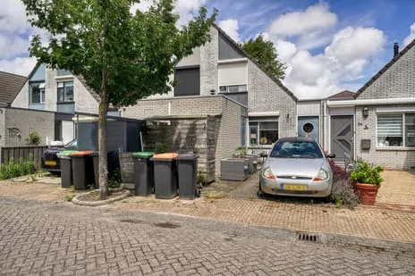 Tussenwoning te koop: Zeester 28, Rijnsoever-Oost Katwijk (Zh)