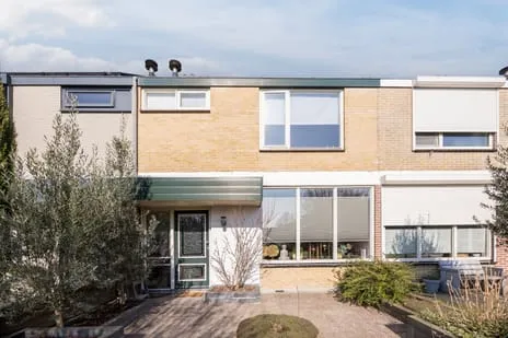 Tussenwoning te koop: Zeestraat 120, Torenveld Zevenbergen