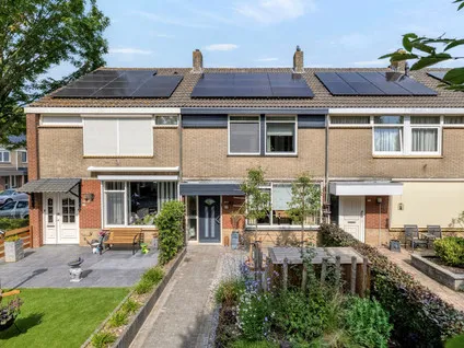 Tussenwoning te koop: Zeestraat 82, Torenveld Zevenbergen
