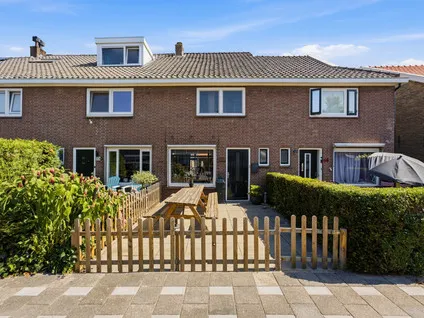 Tussenwoning te koop: Zeevaartstraat 44, kerkbuurt Alblasserdam