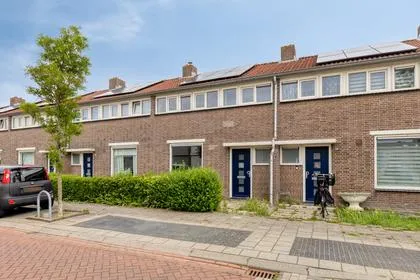 Tussenwoning te koop: Zeewijksingel 12, Kern Oost-Souburg West Oost-Souburg