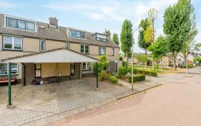 Terraced house for sale: Zeezigt 79, Buytenstee Diemen