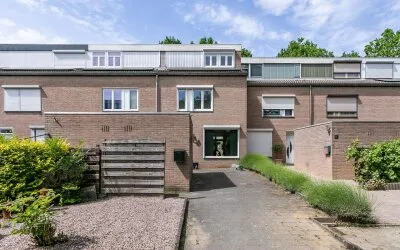 Tussenwoning te koop: Zeishof 25, Egstraat en omgeving Heerlen
