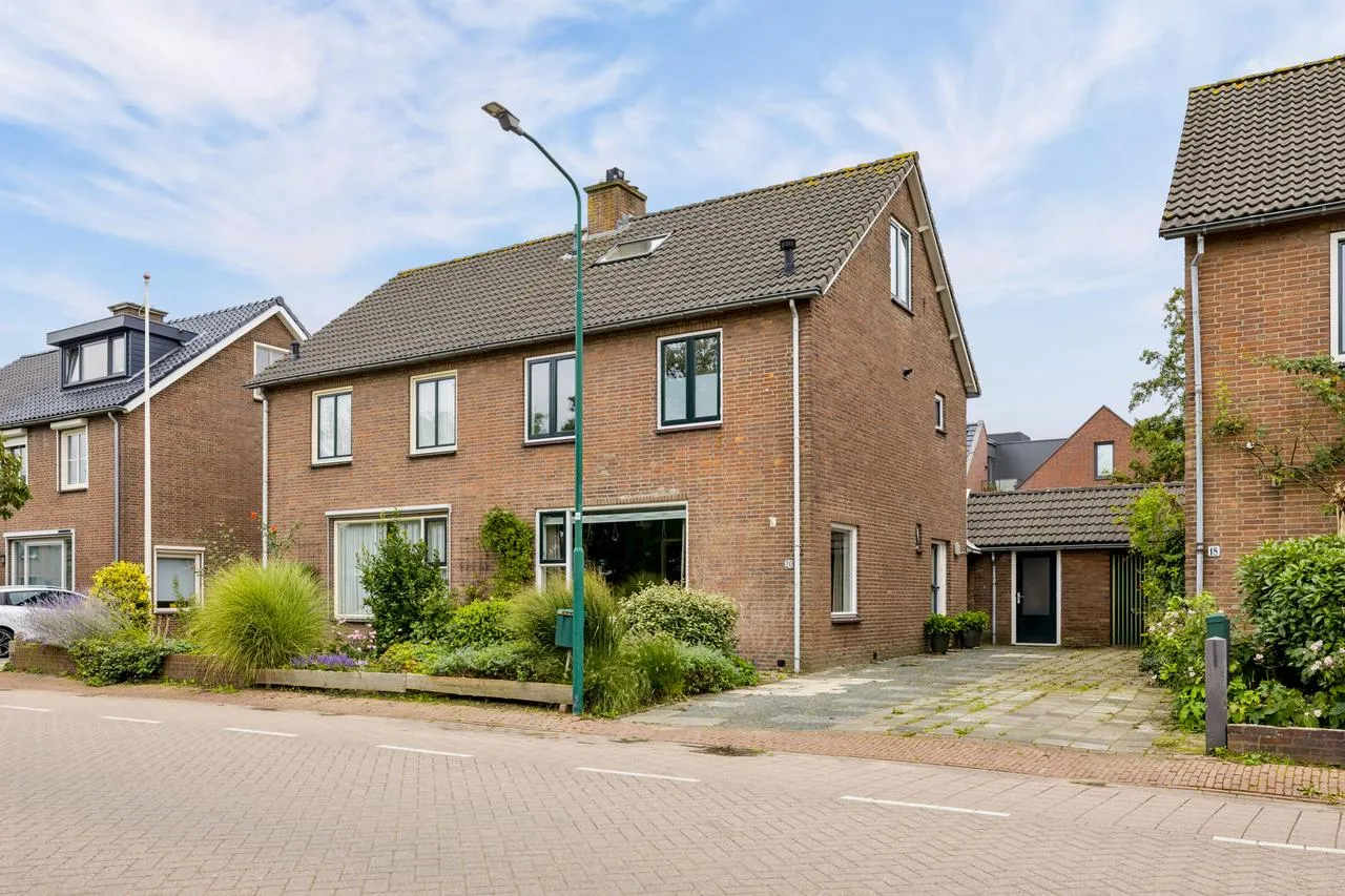 Twee-onder-één-kap te koop: Zeisterweg 20, Odijk