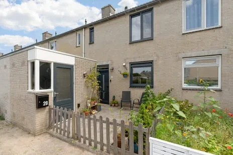 Tussenwoning te koop: Zeisveld 28, Velden Houten