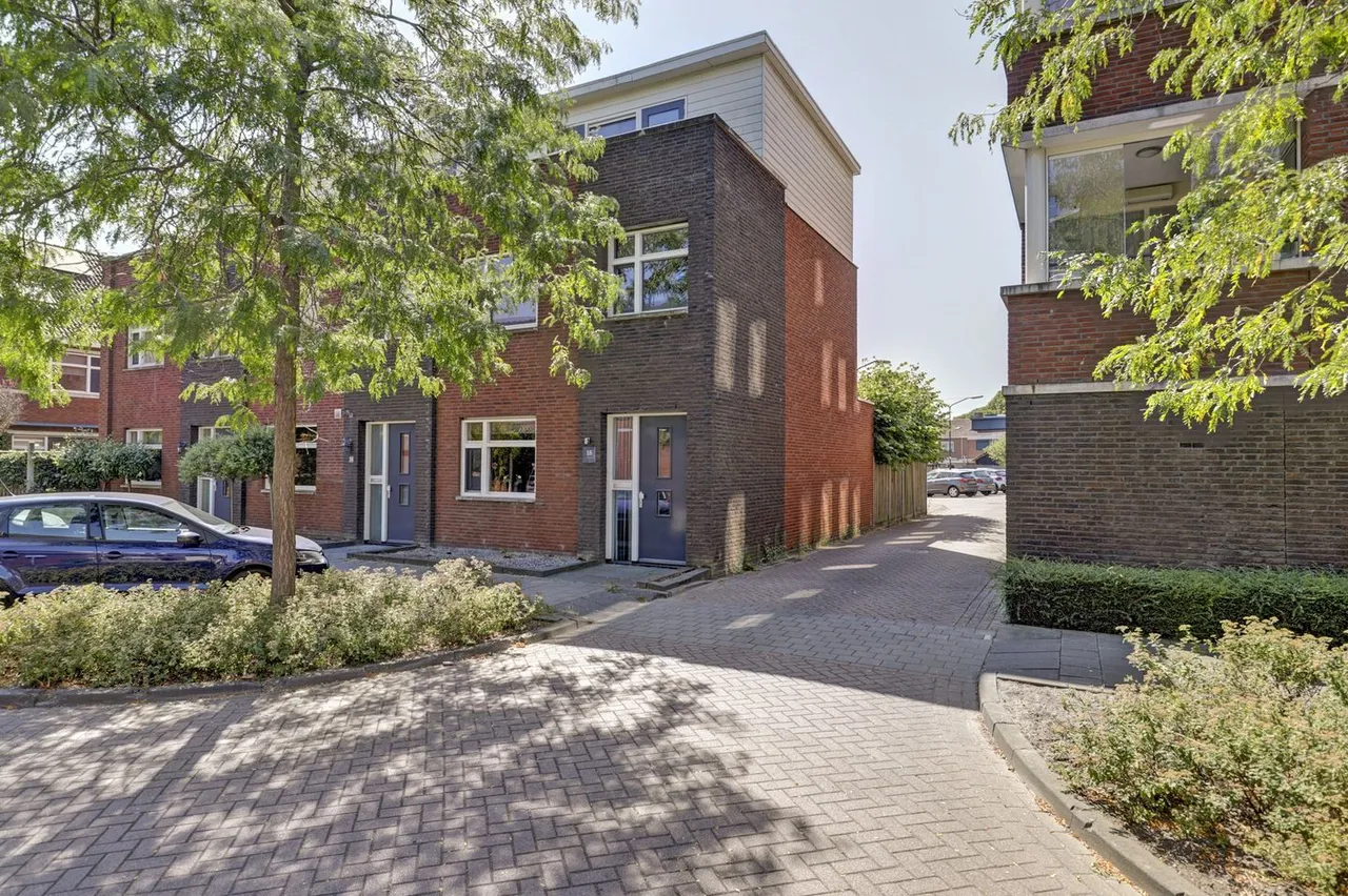 Hoekwoning te koop: Zeldenrustlaan 18, Raamsdonksveer