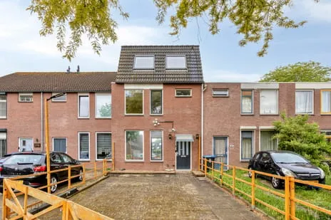 Tussenwoning te koop: Zellersacker 1533, t Acker Nijmegen