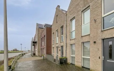 Tussenwoning te koop: Zellingkade 8, Gouderak Gouderak