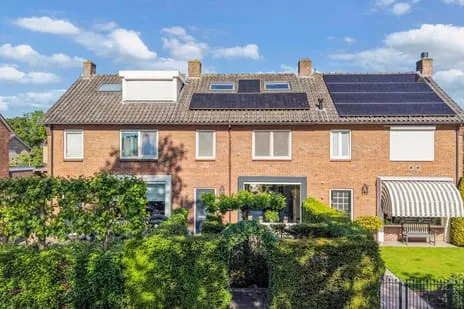 Tussenwoning te koop: Zenderlaan 26, Zenderwijk Huizen