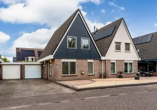 Tussenwoning te koop: Zerkhouwersstraat 9, Buitenwoel Veendam