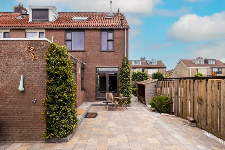Corner house for sale: Zernikelaan 13, Schoonhoven-West Schoonhoven