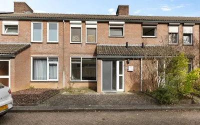 Tussenwoning te koop: Zeskant 145, Zeswegen Heerlen
