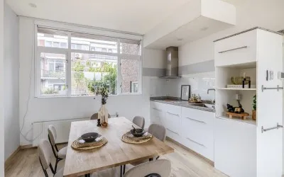 Tussenwoning te koop: Zestienhovensekade 113, Overschie Rotterdam