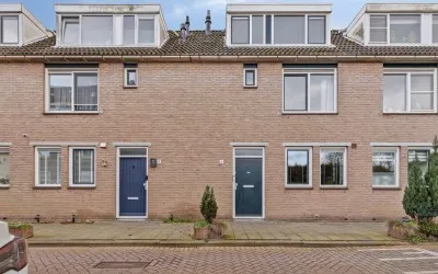 Tussenwoning te koop: Zestienhovensekade 6, Rotterdam