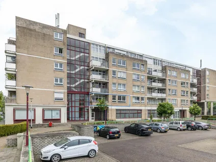 Appartement te koop: Zeswegenlaan 210, Zeswegen Heerlen