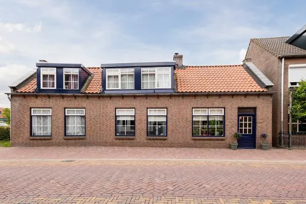 Vrijstaande woning te koop: Zevenbergsepoort 54, Klundert Klundert