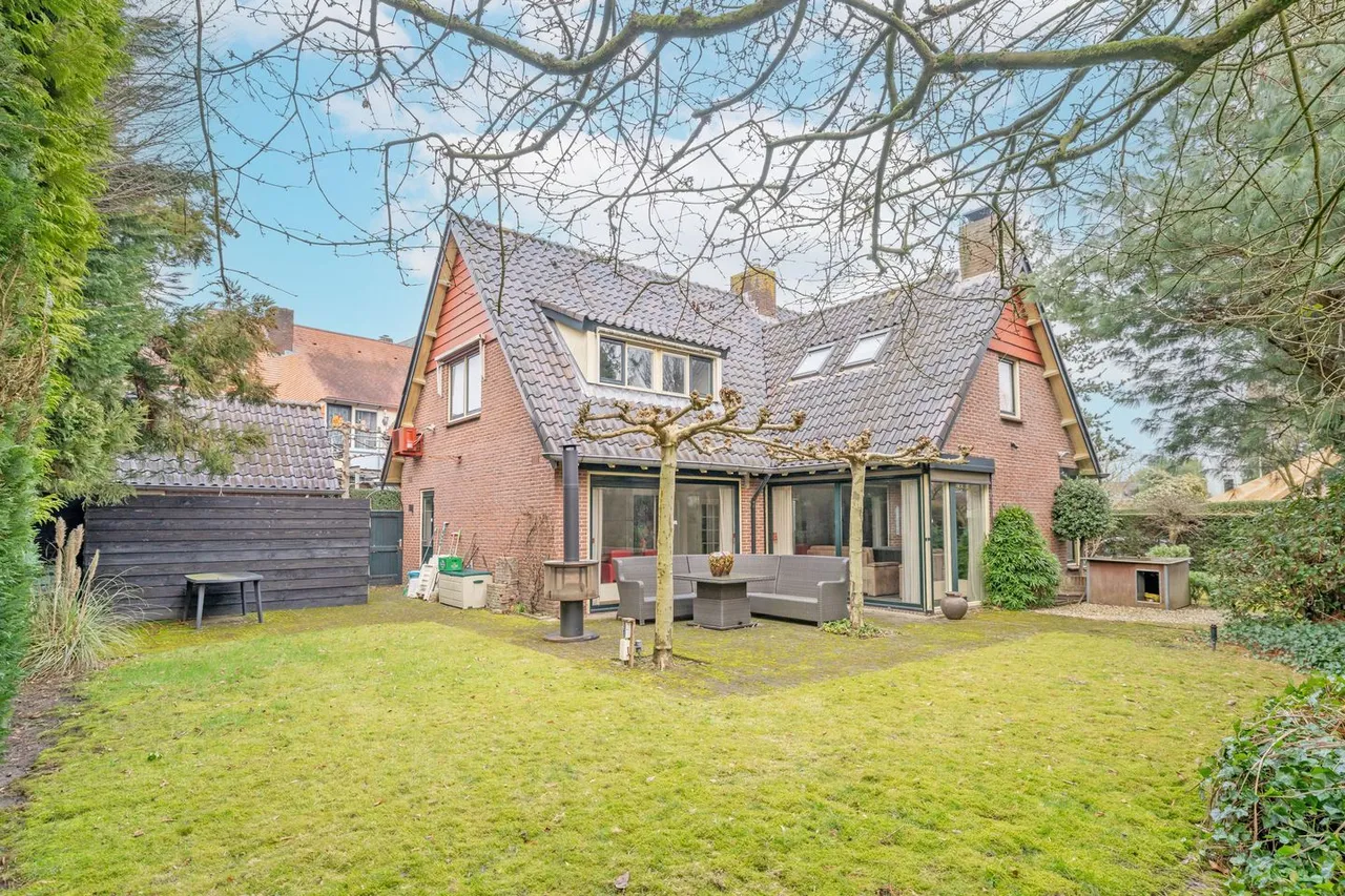 Vrijstaande woning te koop: Zevenenderdrift 4, Laren (Nh)
