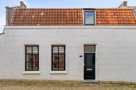 Hoekwoning te koop: Zevenhuisstraat 2, Zierikzee binnen de vesten Zierikzee