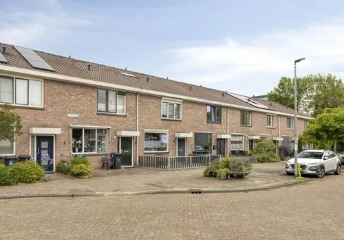 Tussenwoning te koop: Zevenoord 111, Groot IJsselmonde Rotterdam