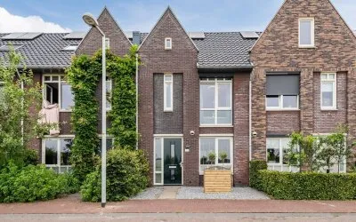 Tussenwoning te koop: Zijdehoenderlaan 112, Veller Barneveld