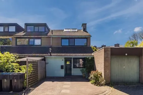 Tussenwoning te koop: Zijdevlinder 6, Zijlwijk-Noord Leiden