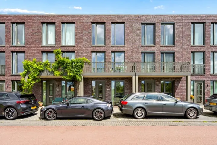 Tussenwoning te koop: Zilveren Florijnlaan 239, Leeuwesteyn Utrecht