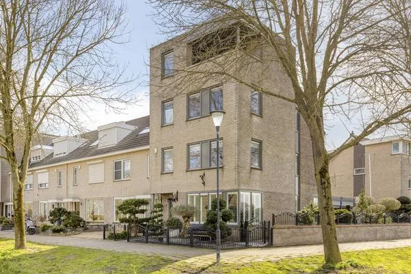 Hoekwoning te koop: Zilverijzer 6, Volendam-Middengebied Volendam