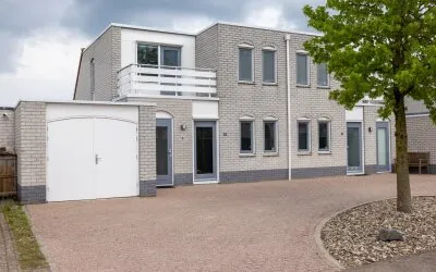 Tussenwoning te koop: Zilvermeeuw 10, Riverparc Lathum