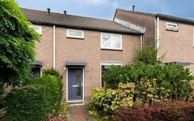 Terraced house for sale: Zilvermeeuw 64, Het Hooghuis Etten-Leur