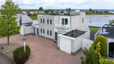 Hoekwoning te koop: Zilvermeeuw 8, Riverparc Lathum