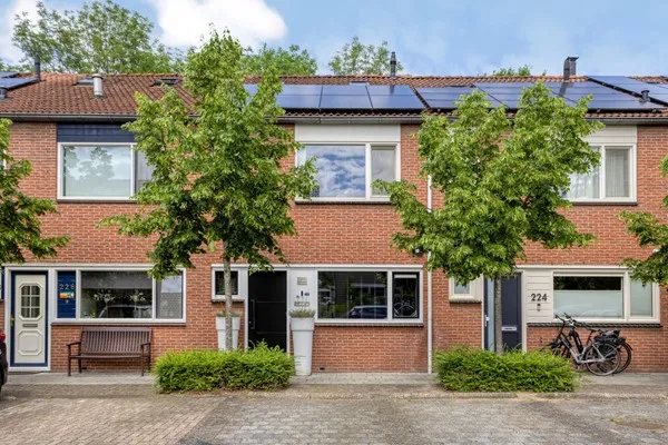Tussenwoning te koop: Zilverschoon 226, De Essen Oldenzaal