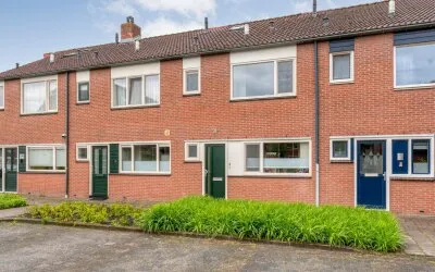 Tussenwoning te koop: Zilverschoon 242, De Essen Oldenzaal