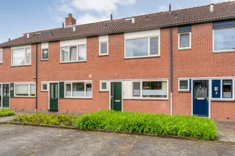 Tussenwoning te koop: Zilverschoon 242, De Essen Oldenzaal