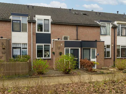 Tussenwoning te koop: Zilverschoon 34, Werkendam