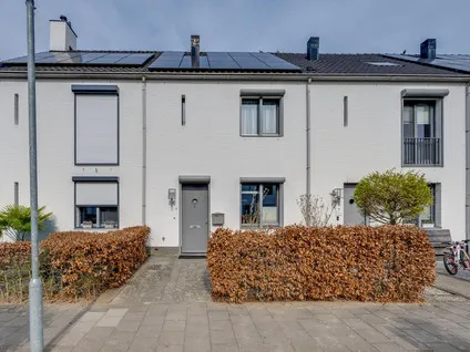 Tussenwoning te koop: Zoete Kroon 11, Fijnaart Fijnaart