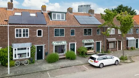 Tussenwoning te koop: Zoeterwoudseweg 136, Cronestein Leiden