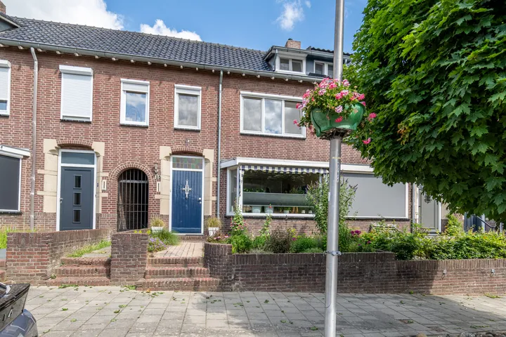 Tussenwoning te koop: Zomerstraat 35, Op de Nobel Heerlen