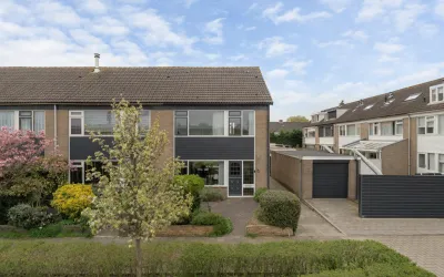 Hoekwoning te koop: Zonnebloemstraat 42, Molenwijk Katwijk
