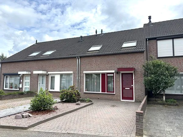 Tussenwoning te koop: Zonnedauwhof 10, Hoogvonderen Roermond