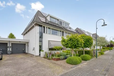 Tussenwoning te koop: Zonnedauwsingel 38, Kern Dierdonk Helmond