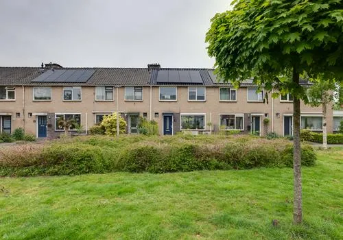 Tussenwoning te koop: Zonnedauwstraat 19, Vredeveld Zuid Assen