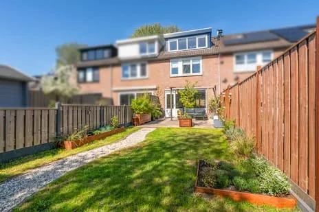 Tussenwoning te koop: Zonnehof 52, Dorp Driemond Amsterdam
