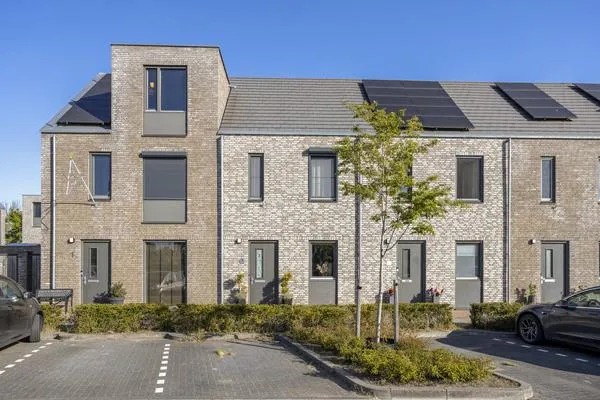 Tussenwoning te koop: Zonnepad 3, 't Eigen en Hoogstraat Son En Breugel